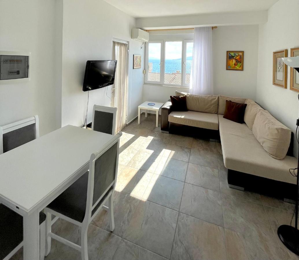 Sunny Bay Apartments ซารานเดอ ภายนอก รูปภาพ