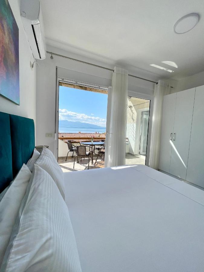 Sunny Bay Apartments ซารานเดอ ภายนอก รูปภาพ